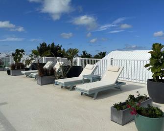 Amazing and Affordable Studio in Providenciales! - Providenciales - Patio