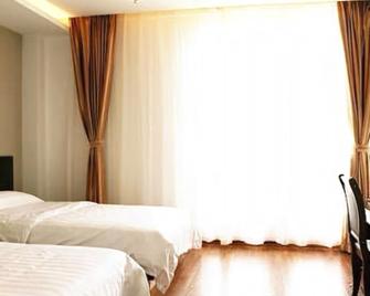 Jiangshan 128 Hotel - Zhenjiang - Bedroom