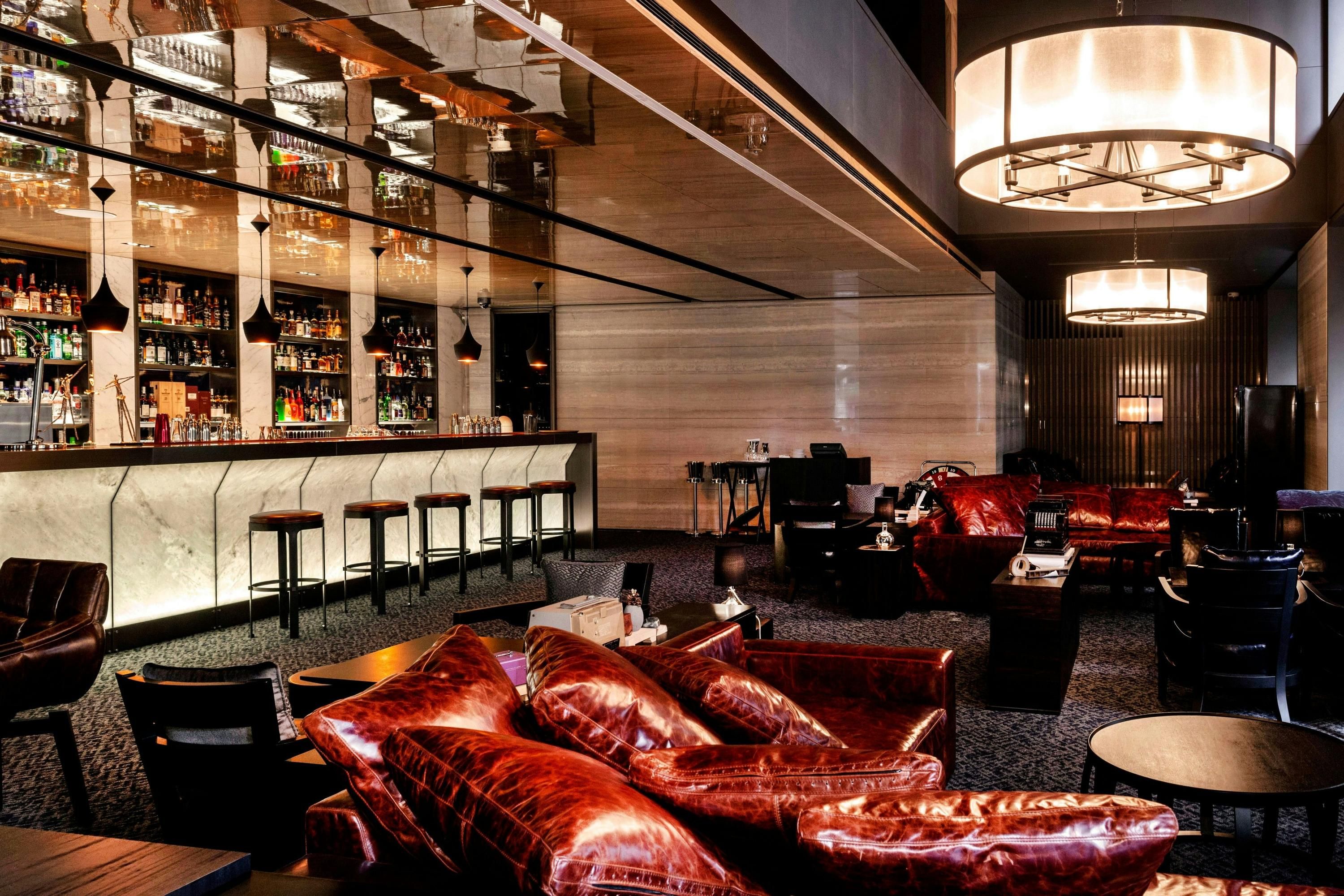 ماديسون تايبي، إيه تريبوت بورتفوليو هوتل