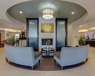 Club Hotel Nashville Inn & Suites - נאשוויל - לובי