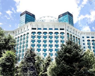 Rahat Palace Hotel - Almaty - Rakennus