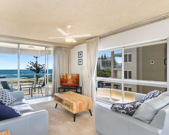 Kooringal Unit 20 - Coolangatta - Living room