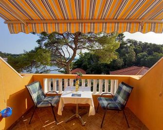Apartments Vinko Mljet- One-Bedroom Apartment with Terrace A4 - Sobra - Balcone