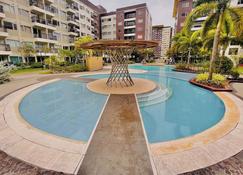 J Travellers' Choice 2023 - Thành phố Iloilo - Bể bơi