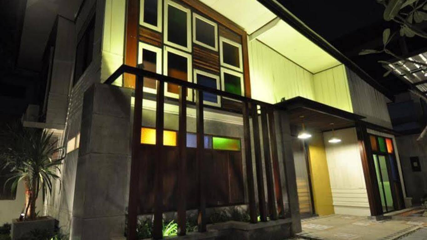 Nimman Soi9 Hotel