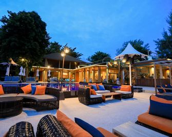 منتجع أكيرا ليب - جزيرة كو ليبي - شرفة مرصوفة