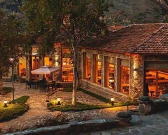 Vardzia Resort - Gogasheni