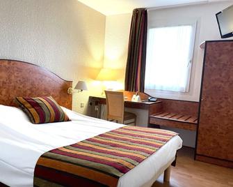 Logis Cottage Hotel Calais - Кале - Спальня