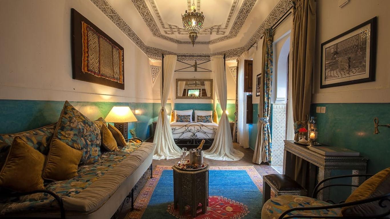 رياض لو كلو دي آر