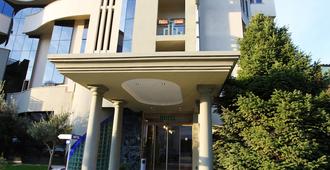 Hotel Green - Tirana