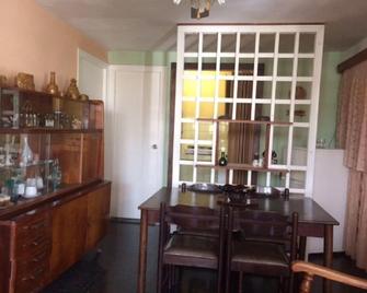 Blueroom & Amparo House - La Habana - Comedor