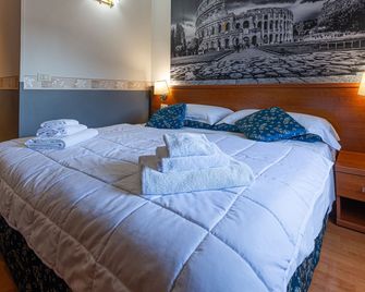 B&B A Picture of Rome - Rome - Bedroom