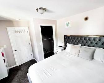 Apartment in Watertown - Watertown - Bedroom