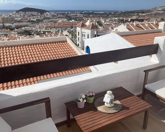 Quiet Studio, Incredible Views, Climatized Pool, Free Wifi - Arona - Balkon