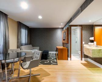 Wyndham Sao Paulo Ibirapuera Convention Plaza Hotel - Sao Paulo - Yatak Odası