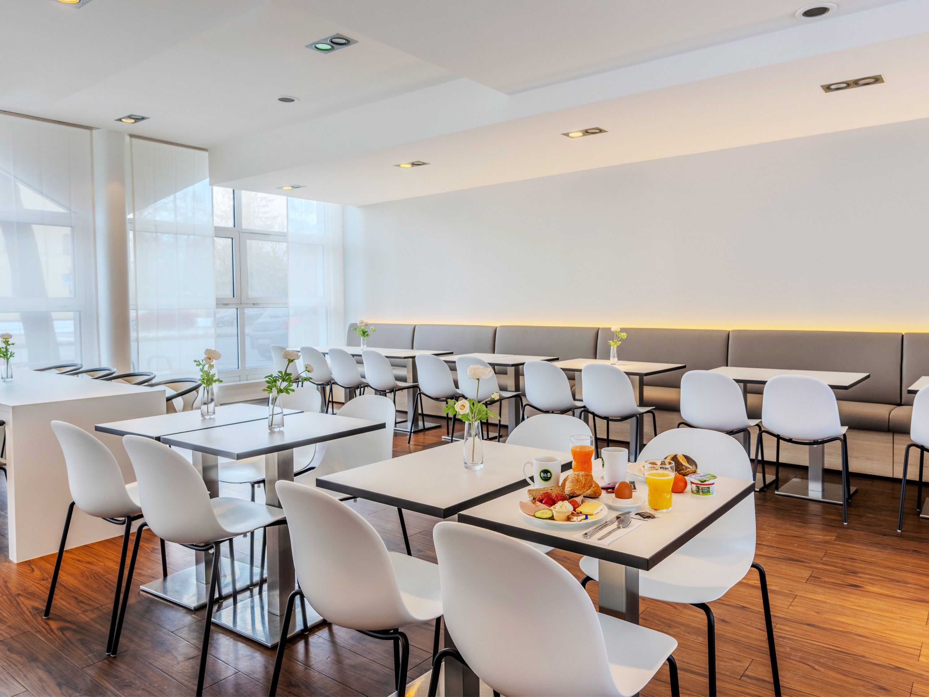 بي آند بي هوتول مونخن شفابينج