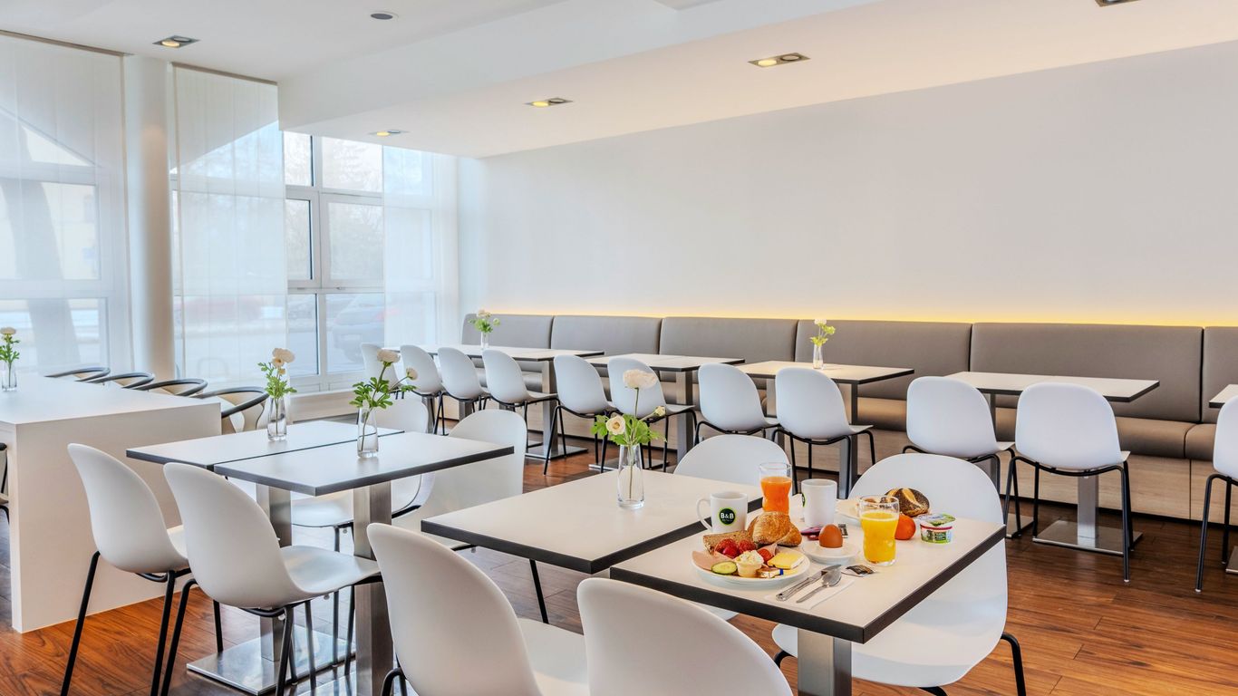 بي آند بي هوتول مونخن شفابينج