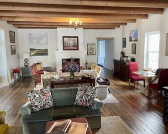 Banhoek Corner Guesthouse - סטלנבוש - סלון