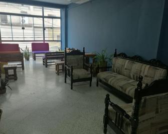 Hostal El Farol - Hostel - Asunción - Lobby