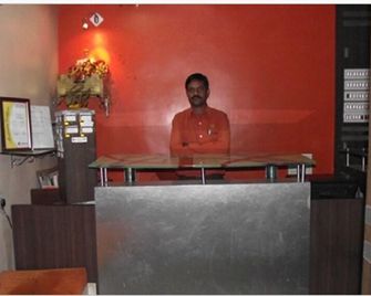 Hotel Rajhans - Nagpur - Recepción