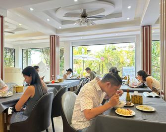 Confetti Garden Resort Vang Vieng - Vang Vieng - Restaurant