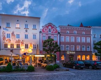 Hotel Post - Burghausen - Будівля