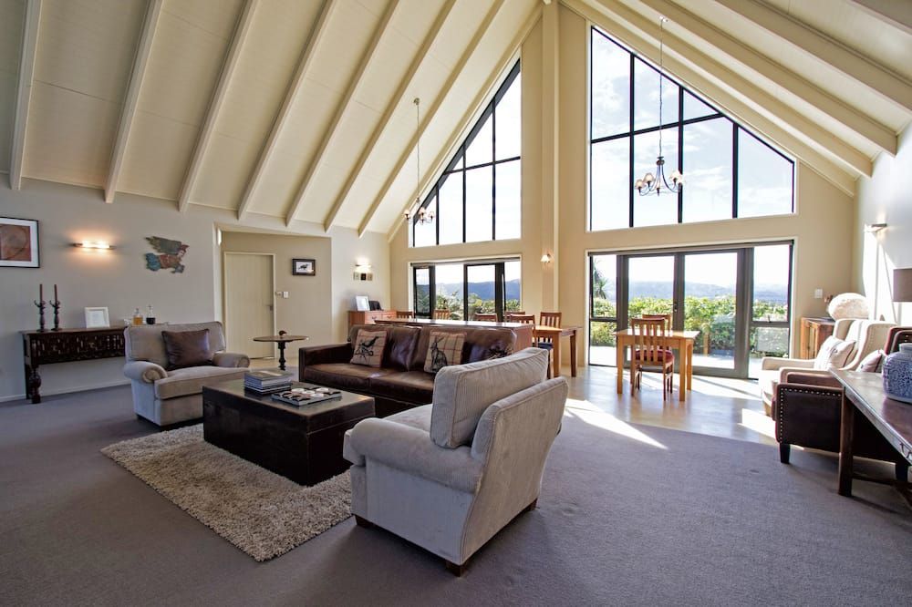 Rimu Lodge - Hokitika - Living room