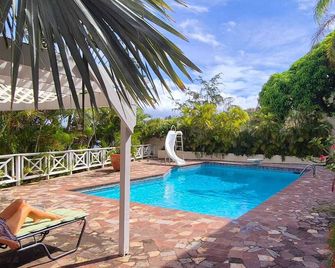 Beautiful 1-bedroom apartment in Frigate Bay with Caribbean View and pool - Frigate Bay - Pool