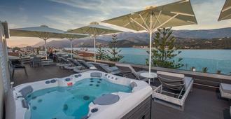 Mouikis Hotel Kefalonia - Argostoli - Svømmebasseng