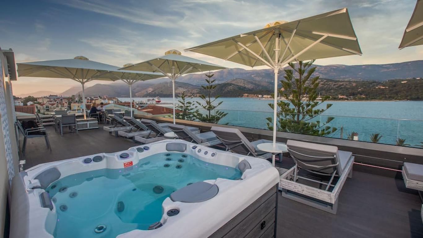 مويكيس هوتل كيفالونيا