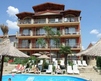 Family hotel Tropicana - Ravda