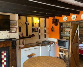 Quirky Cottage - Sleeping 11 - Yarm - Küche