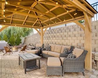 Contemporary Home with Grill Near Utah Lake! - Saratoga Springs - Patio