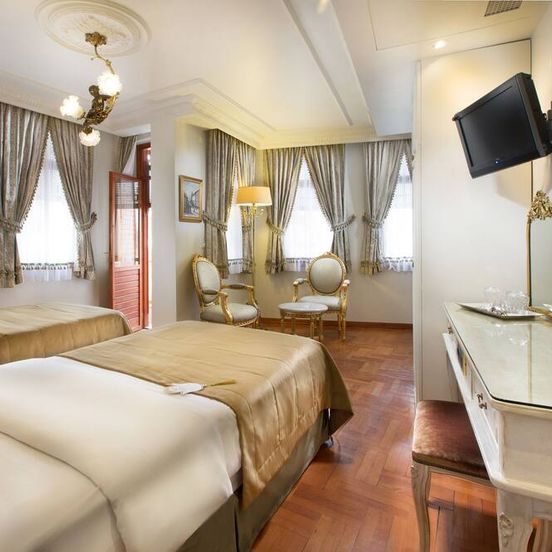 Bedroom view of Valide Sultan Konagi