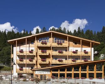 加尼卡米內托酒店 - 馬東納迪坎皮利奧 - 麥當娜迪 迪 卡姆皮格利歐 - 建築