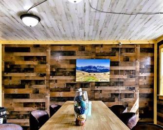 1 Spacious Private Room Dog Friendly Leadville - Leadville - Eetruimte