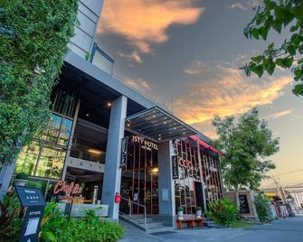 Isty Design Hotel - Chiang Mai - Building