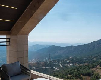 Ridge Hotel Ehden - Ehden - Balkon