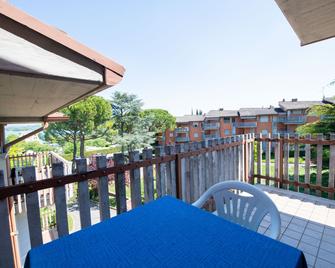 Appartamenti Francesco e Luisa - Peschiera del Garda - Balkon