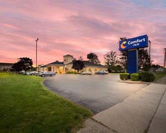 Comfort Inn - Van Wert - Building