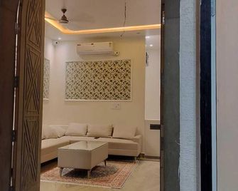 Savadhani Place - Govardhan