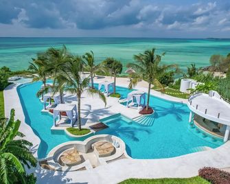 Ycona Eco-Luxury Resort - Marumbi - Pool