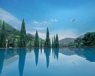 Raajsa Resort Kumbhalgarh - Kelwāra - Piscina