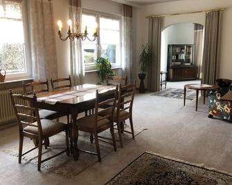 Vacation apartment \'Zum Wiesenblick\' in the heath village of Eimke, 130 sqm - Eimke - Comedor