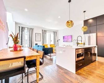 New Nash Eras - Rooftop Decks With Hot Tub - 15 Beds - נאשוויל - חדר אוכל