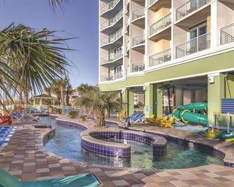 Myrtle Beach, Sc: 3 Bedroom Deluxe Ocean Front Room: Lazy River, Beach & More! - 北默特爾比奇 - 游泳池