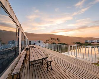 Camel Bell Time Mirage · Desert Stargazing Tent Homestay - Zhongwei - Balcón