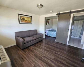 Del Rancho Motel by Townhouse Portland Or Hwy 205 - Portland - Bedroom