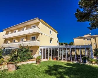Bluewater Hotel - Colònia de Sant Jordi - Edificio