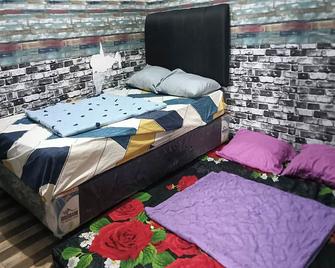 Villa Zoya Montana - Bogor - Bedroom